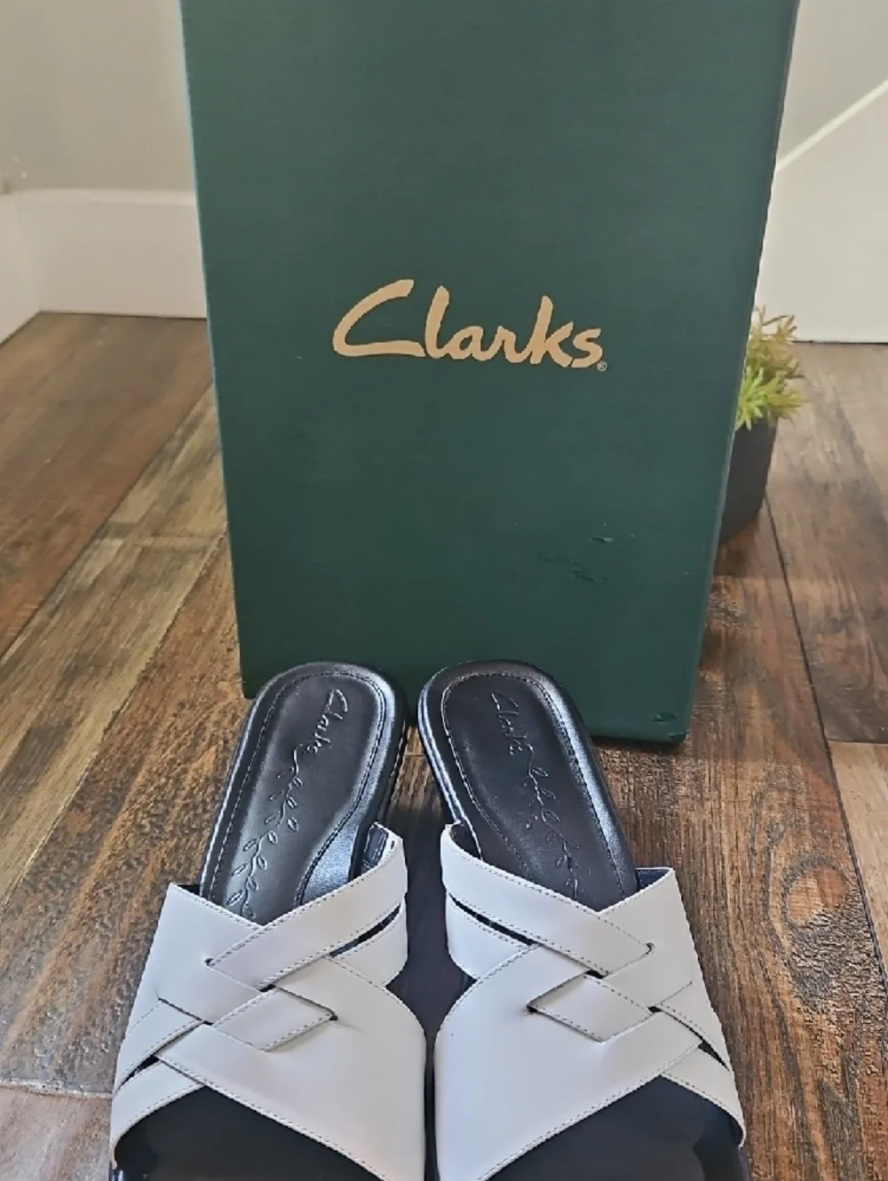 Clarks White and Black Cross-Strap Slip-On Heeled Sandals‎